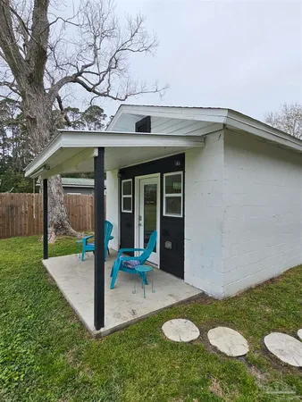 $1,200 | 9775 North Loop Road, Unit 1, Pensacola, FL 32507