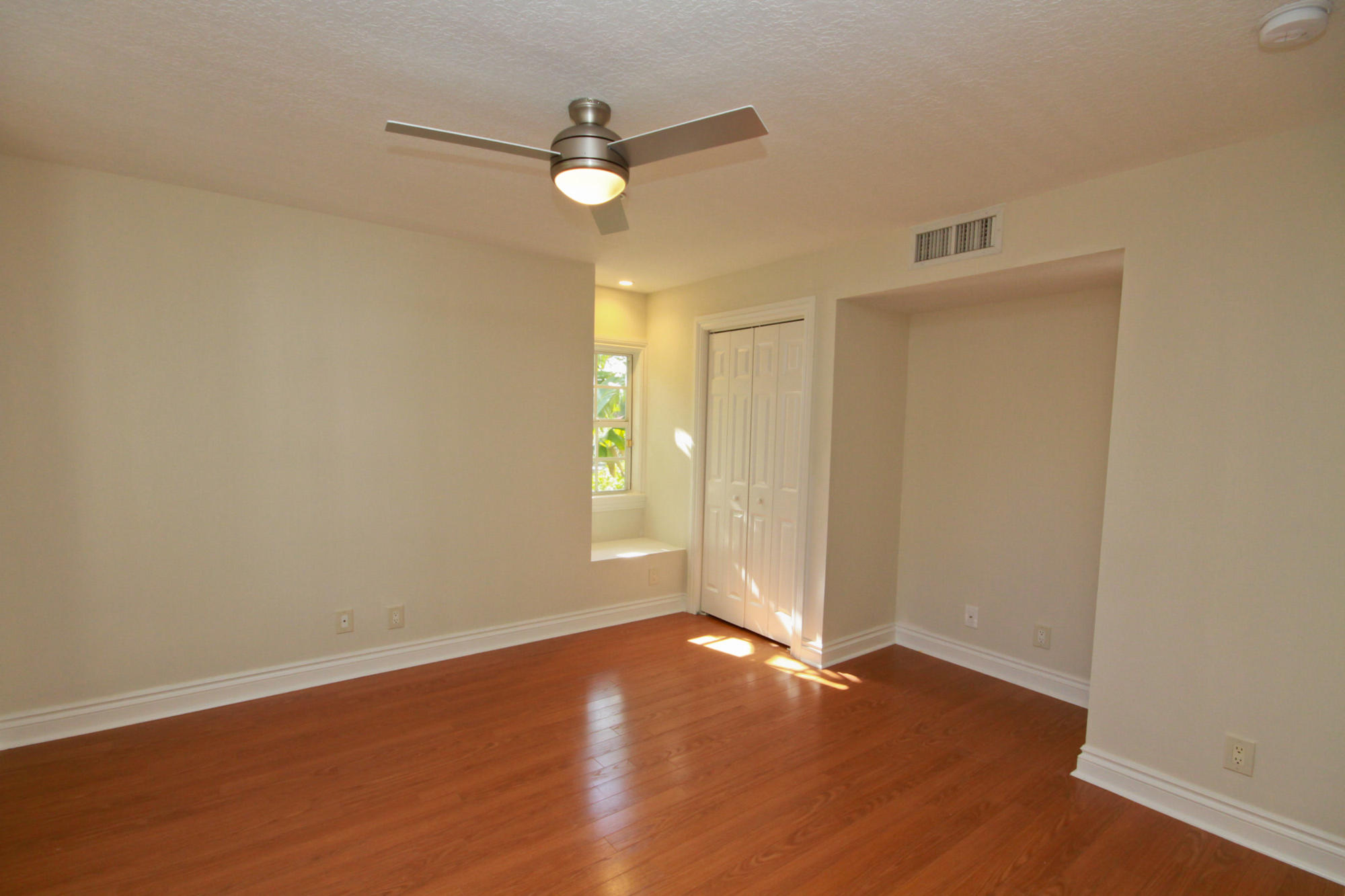 132 Jupiter Key Road Jupiter, FL 33477 - Photo 23 of 29 0110