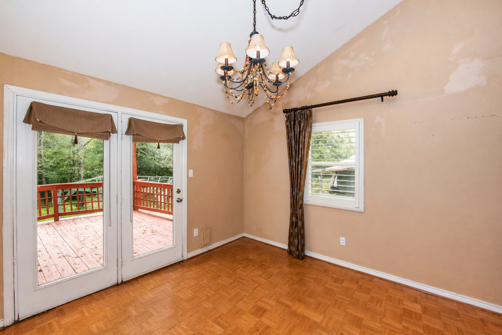 877 Hollow Bend Road, Unit 229 Caldwell, TX 77836 - Photo 6 of 18 a view of an empty room with a window