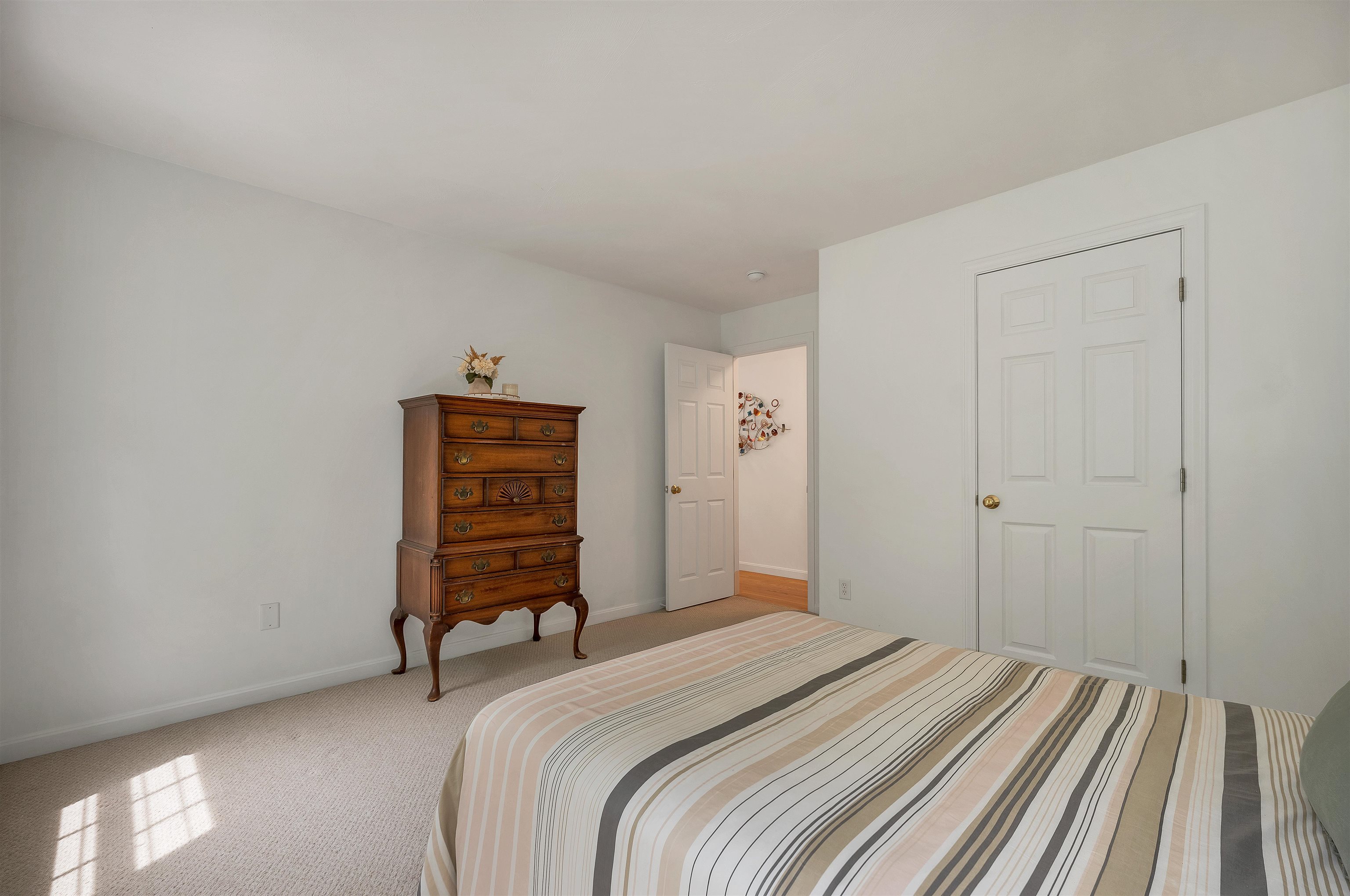 537 Pingree Hill Road Auburn, NH 03032 - Photo 38 of 41