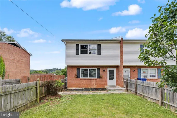 $335,000 | 205 South Shenandoah Avenue, Front Royal, VA 22630