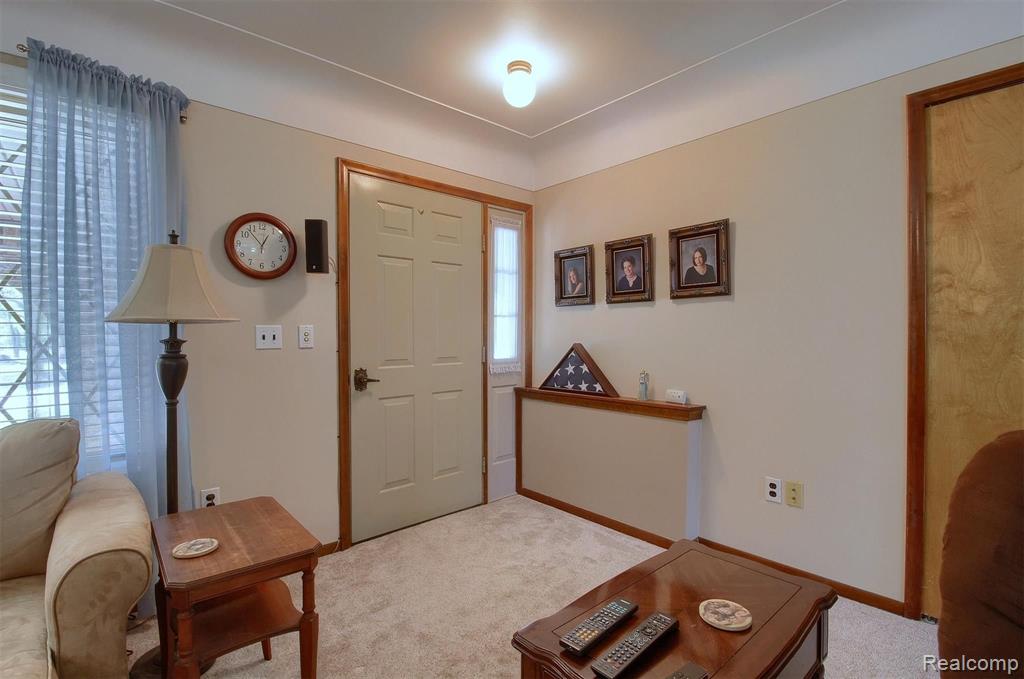 48969 Callens Road Chesterfield, MI 48047 - Photo 3 of 34