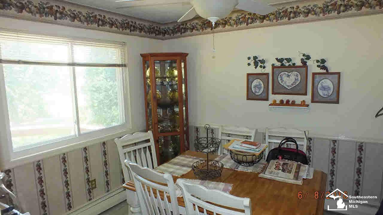 12181 Jackman Road Temperance, MI 48182 - Photo 11 of 16 21174690-10.JPG