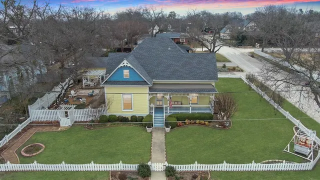 $749,000 | 702 North Bradley Street, McKinney, TX 75069