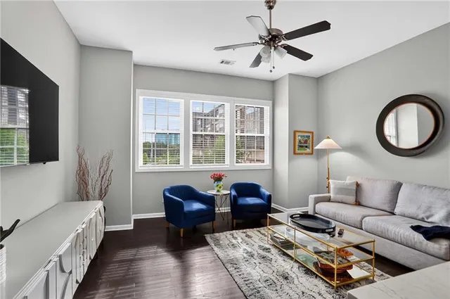 $524,900 | 6607 Sterling Drive, Unit 5, Sandy Springs, GA 30328