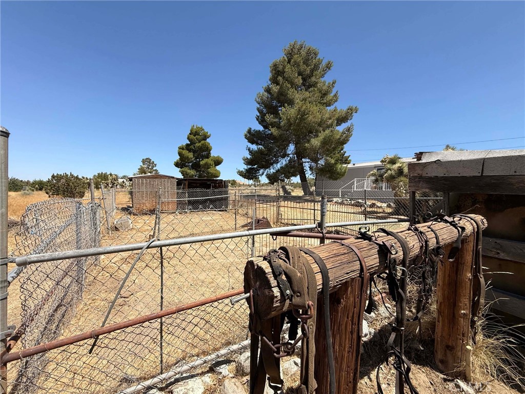10623 Desert View Road Pinon Hills, CA 92372 - Photo 69 of 76 a view of a balcony with chairs