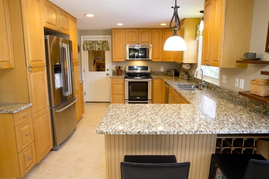 32 Longfellow Road Shrewsbury, MA 01545 - Photo 11 of 41 Gallery Image 11