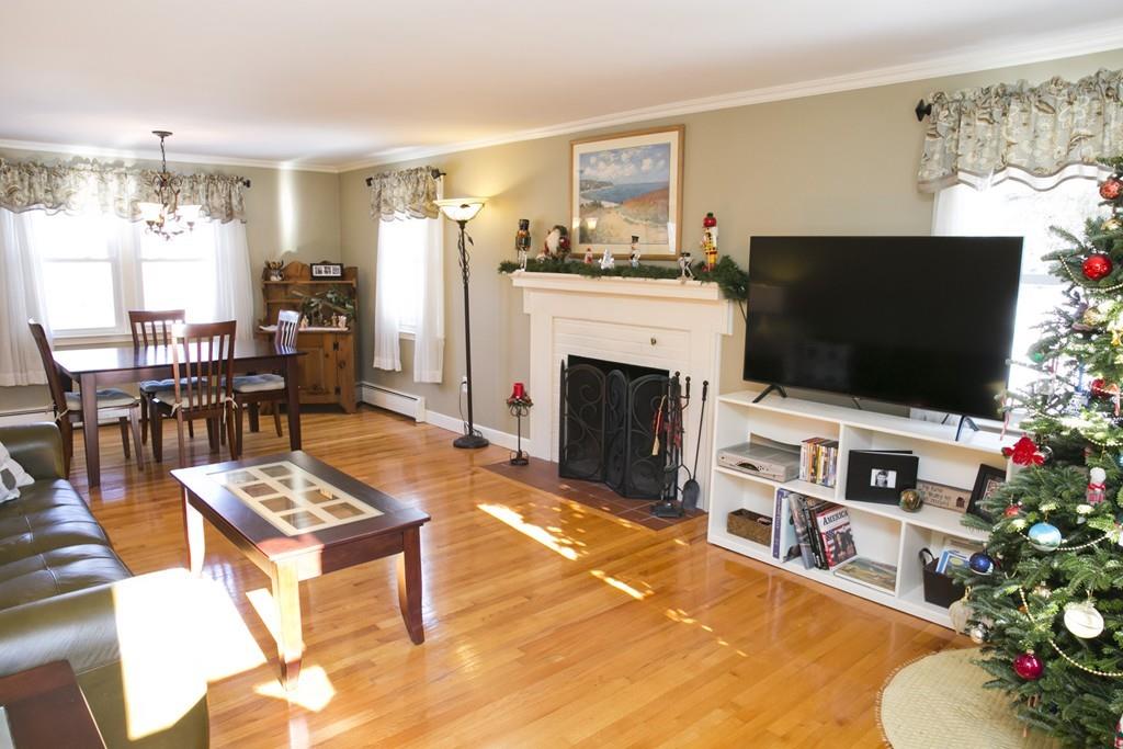 32 Longfellow Road Shrewsbury, MA 01545 - Photo 4 of 41 Gallery Image 4