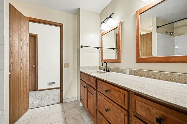$249,900 | 202 Shadybrook Lane, Aurora, IL 60504