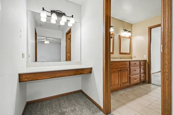 $249,900 | 202 Shadybrook Lane, Aurora, IL 60504