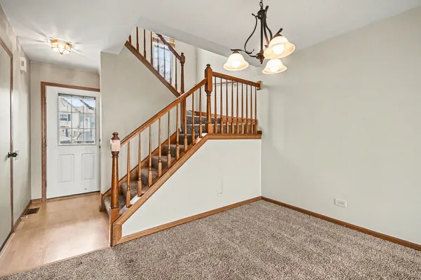 $249,900 | 202 Shadybrook Lane, Aurora, IL 60504