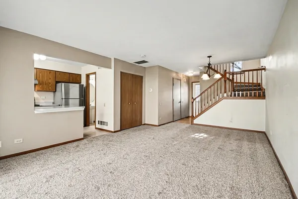 $249,900 | 202 Shadybrook Lane, Aurora, IL 60504