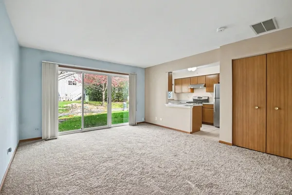 $249,900 | 202 Shadybrook Lane, Aurora, IL 60504