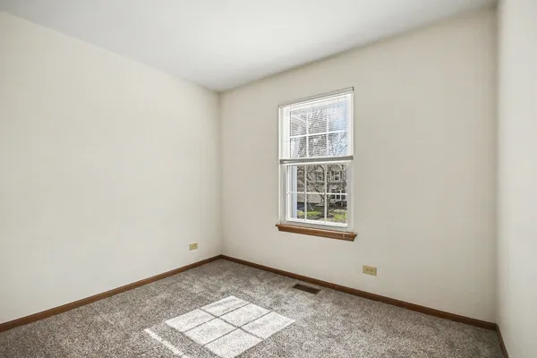 $249,900 | 202 Shadybrook Lane, Aurora, IL 60504