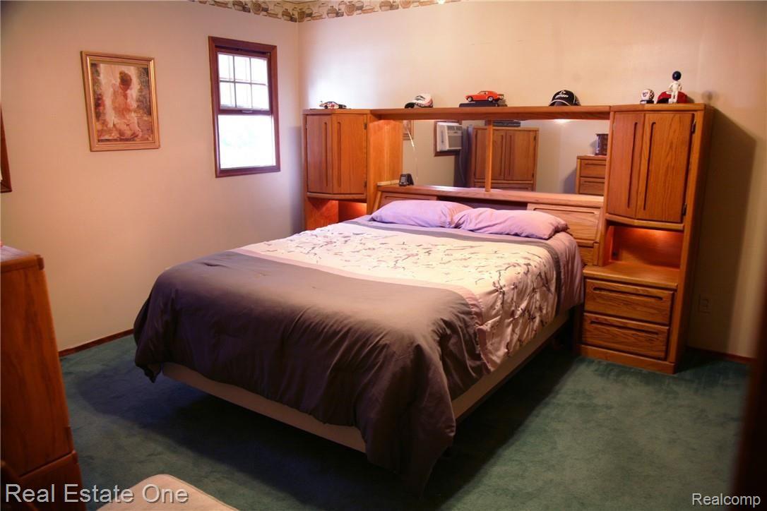 4091 Crocus Road Waterford, MI 48328 - Photo 11 of 28 master_3719c.jpg