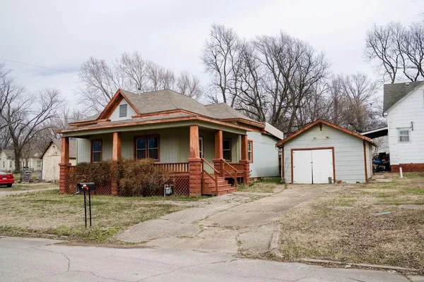 $56,000 | 911 North Central Avenue, Parsons, KS 67357
