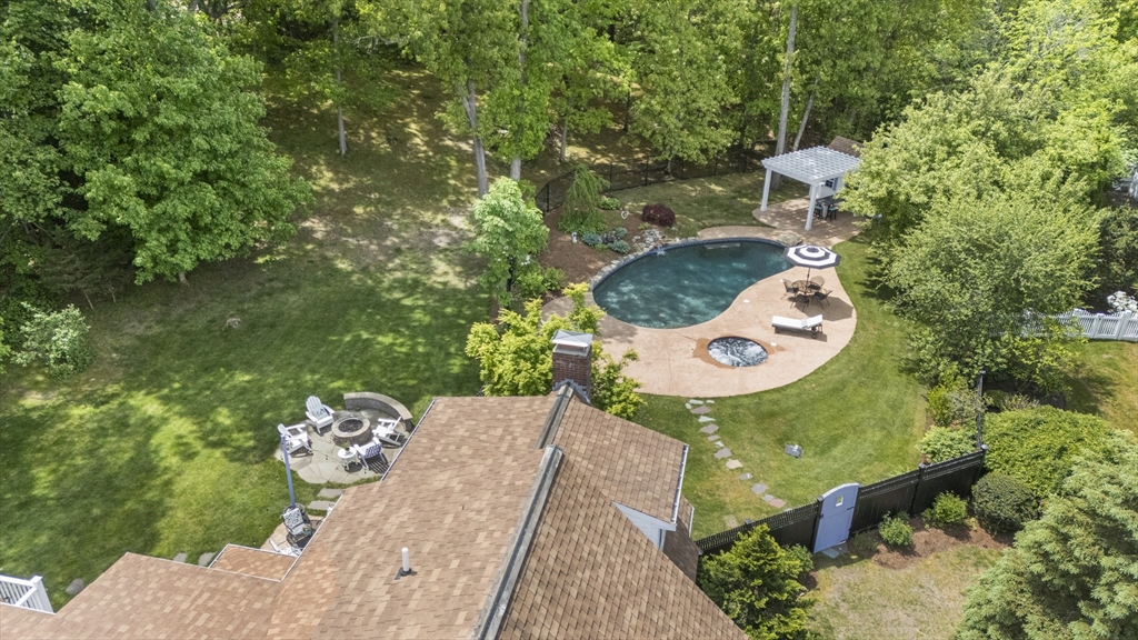 30 Franklin Rodgers Road Hingham, MA 02043 - Photo 35 of 37 a view of a backyard