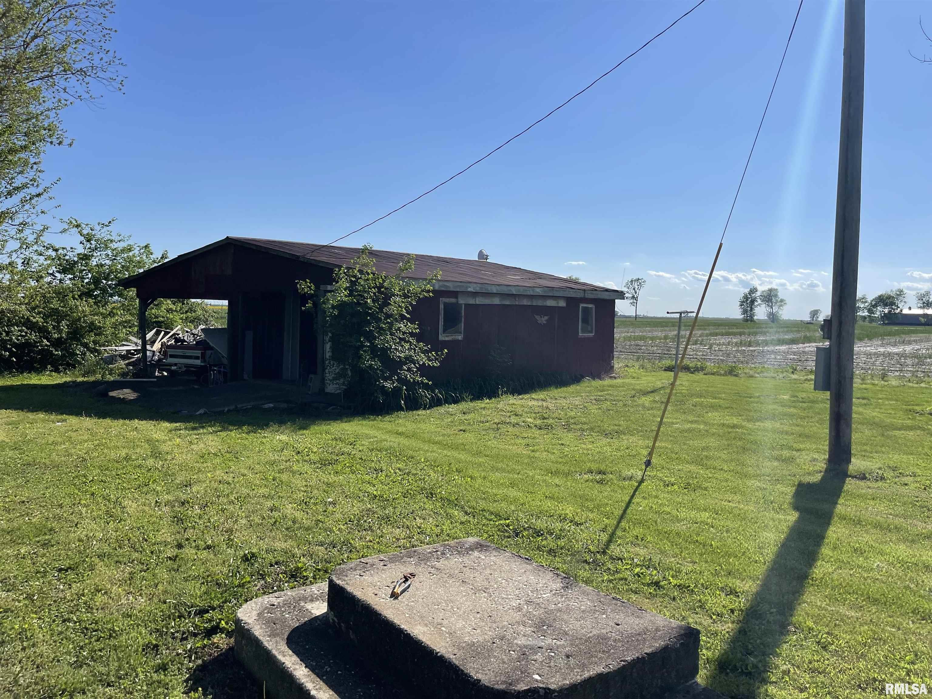 684 Fairman Road Sandoval, IL 62882 - Photo 7 of 28
