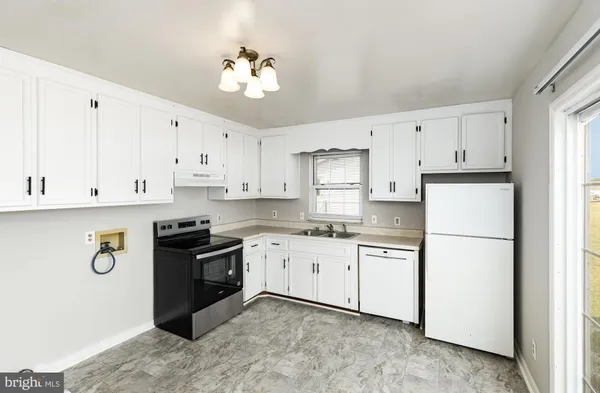 $1,525 | 1929 Sierra Drive, Fredericksburg, VA 22405