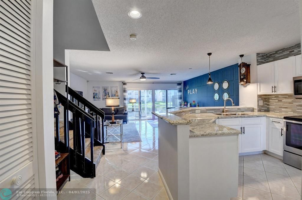 9525 Boca River Circle Boca Raton, FL 33434 - Photo 3 of 25