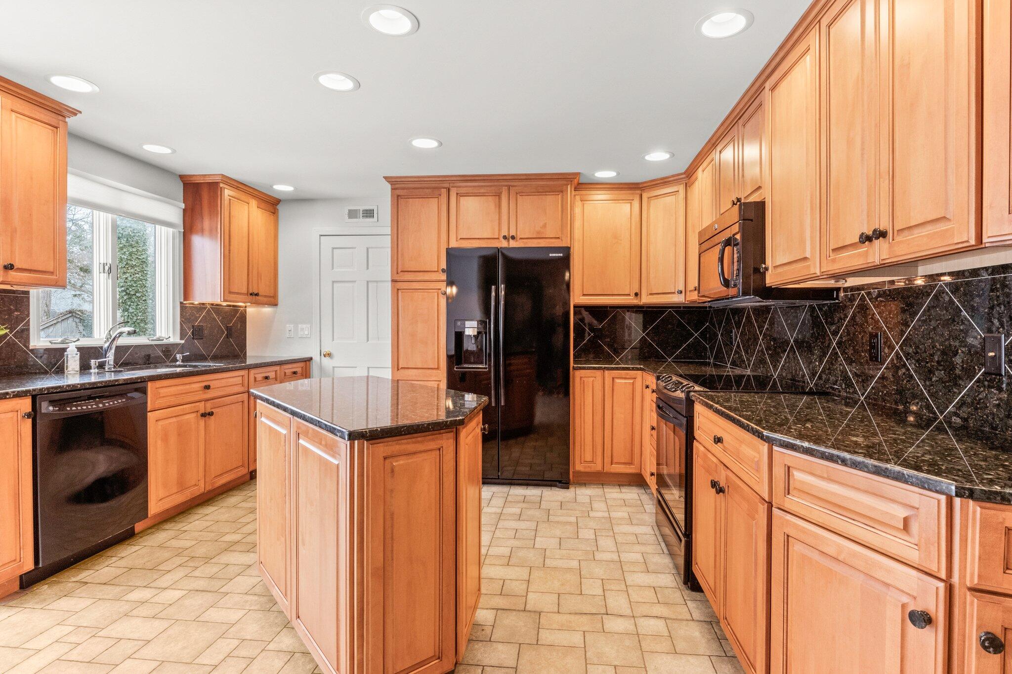 38 Carla Road Hyannis, MA 02601 - Photo 8 of 36 8-web-or-mls-38-carla-rd