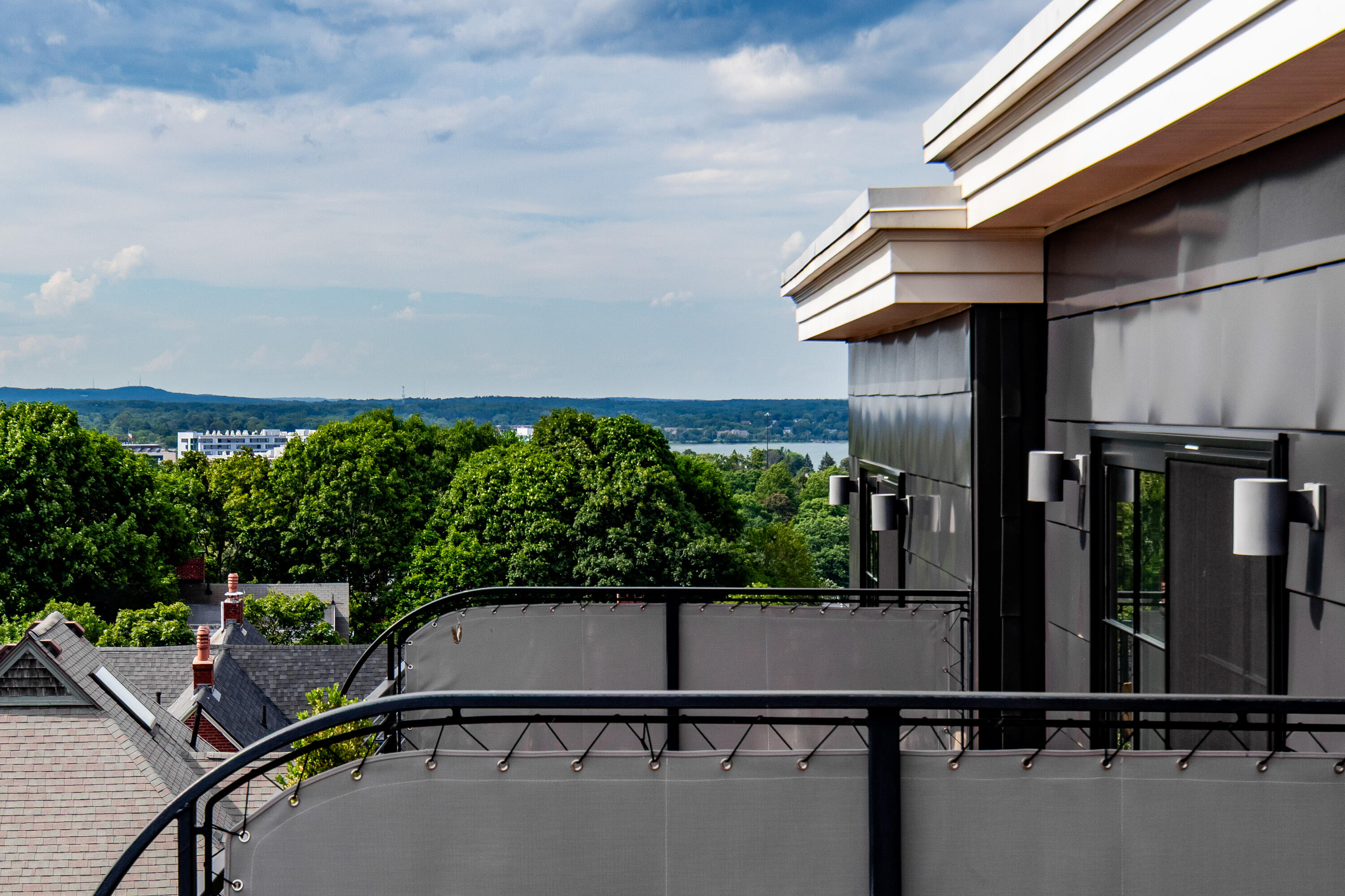 749 Congress Street, Unit 5 Portland, ME 04102 - Photo 42 of 50 41 B3D8921E-A39D-4DB6-9AC0-02F074495196