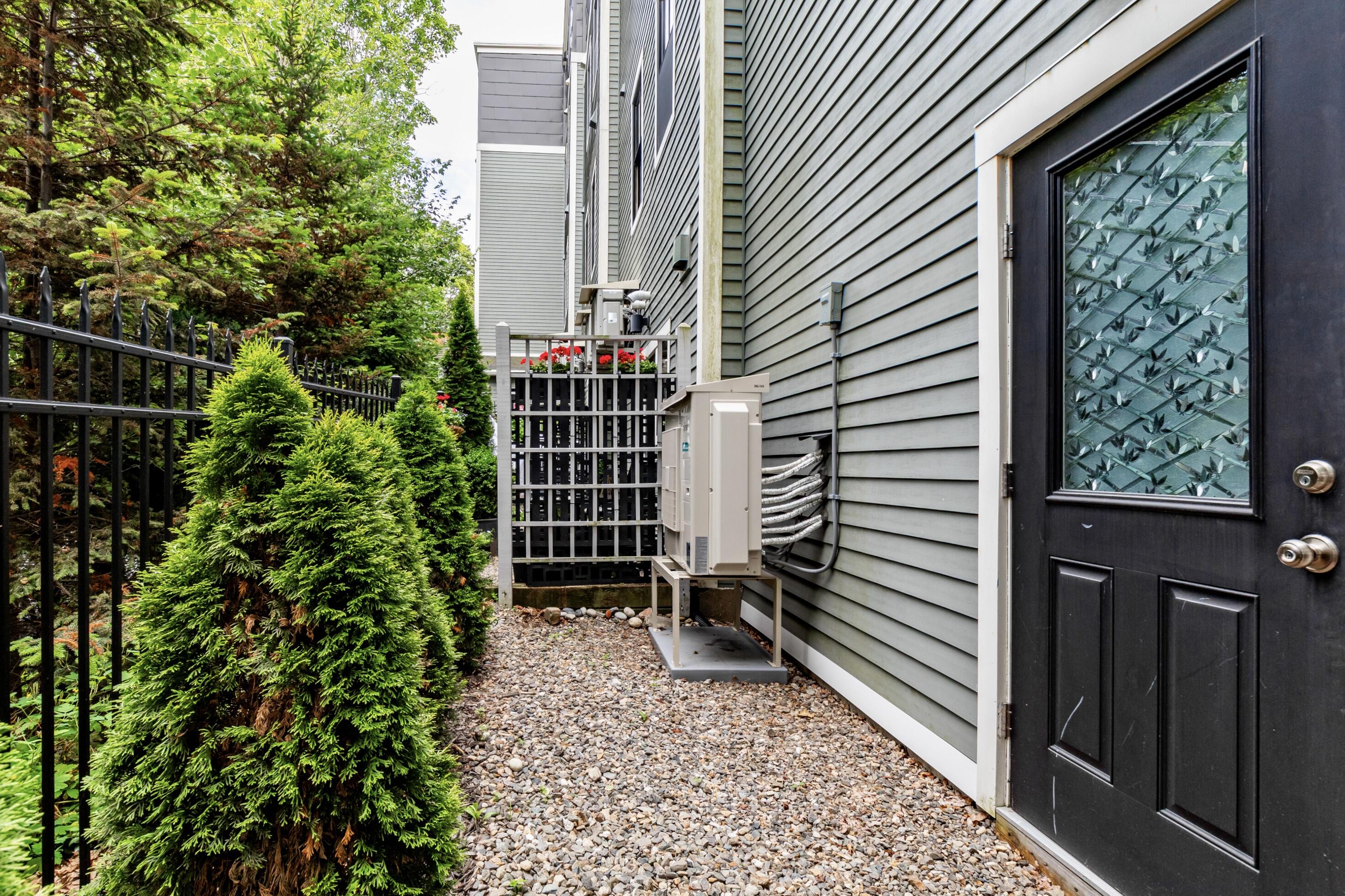 749 Congress Street, Unit 5 Portland, ME 04102 - Photo 48 of 50 47 7948F8AB-4395-4C81-AE13-5C998F58BA70_