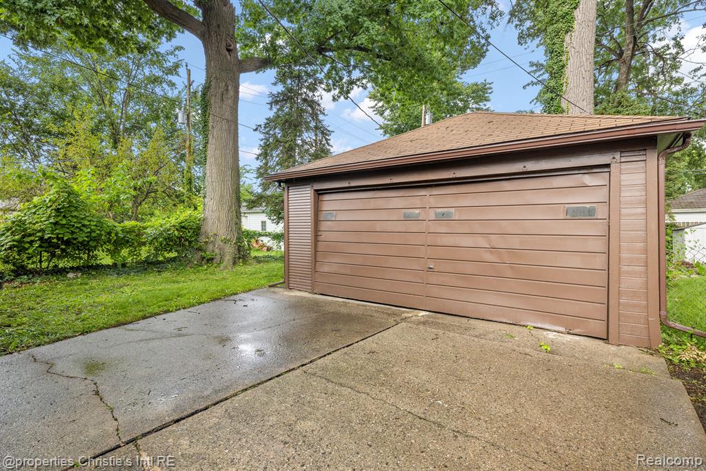 5570 Grayton Street Detroit, MI 48224 - Photo 37 of 41