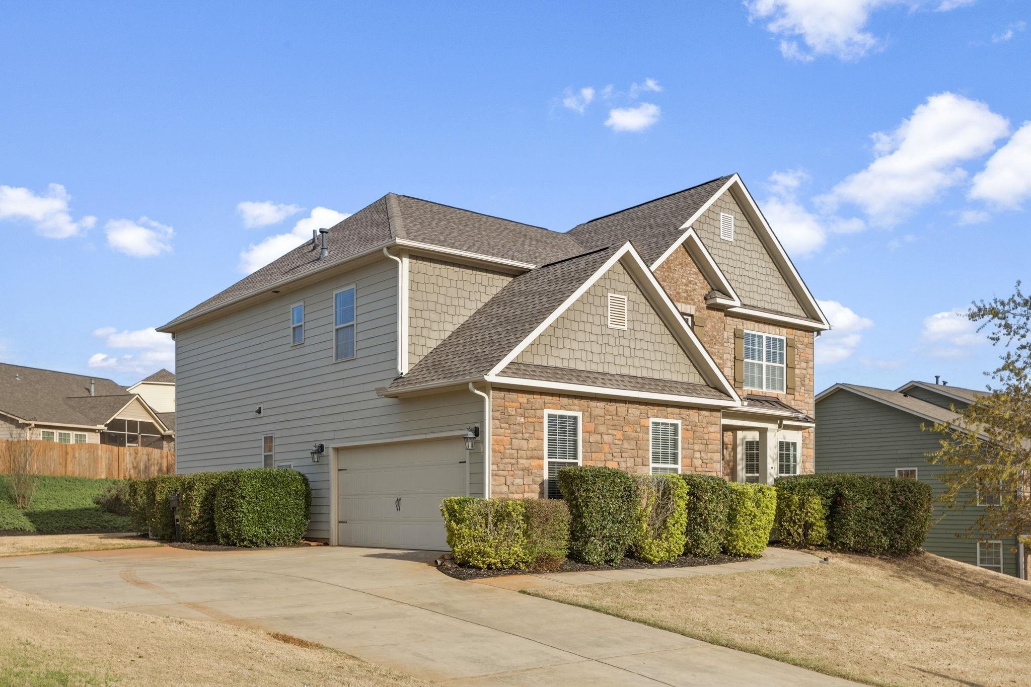 155 Sapphire Pointe Drive Duncan, SC 29334 - Photo 2 of 30