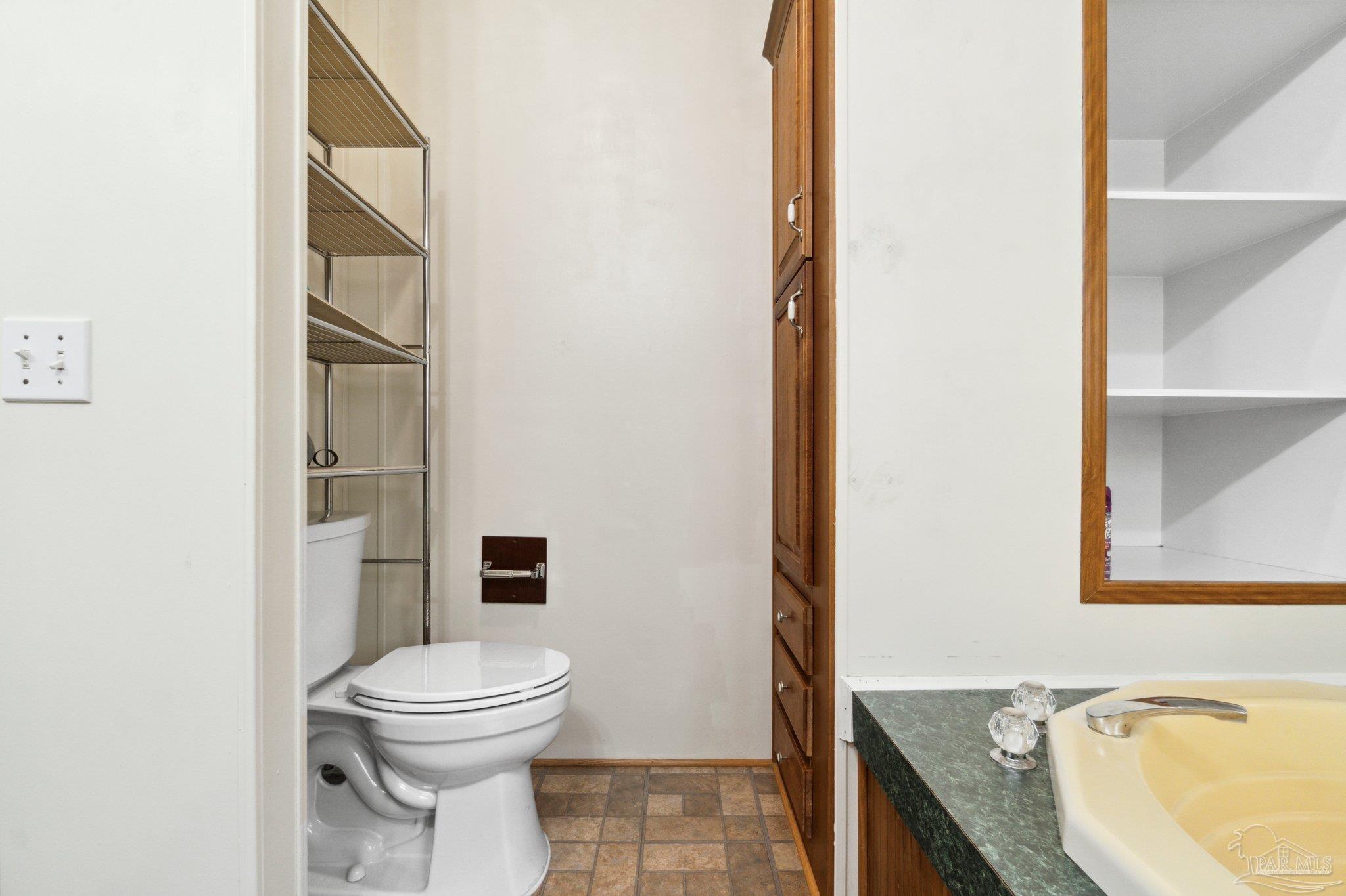 8949 Buddy Hardy Road Milton, FL 32570 - Photo 11 of 50 Gallery Image 11
