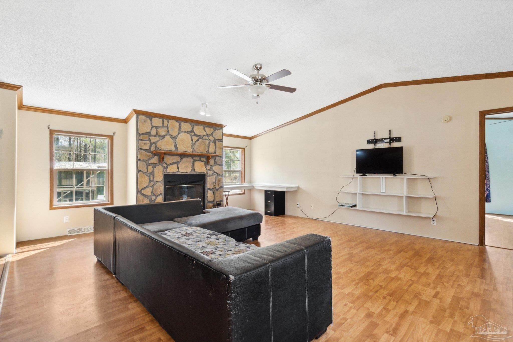 8949 Buddy Hardy Road Milton, FL 32570 - Photo 15 of 50 Gallery Image 15
