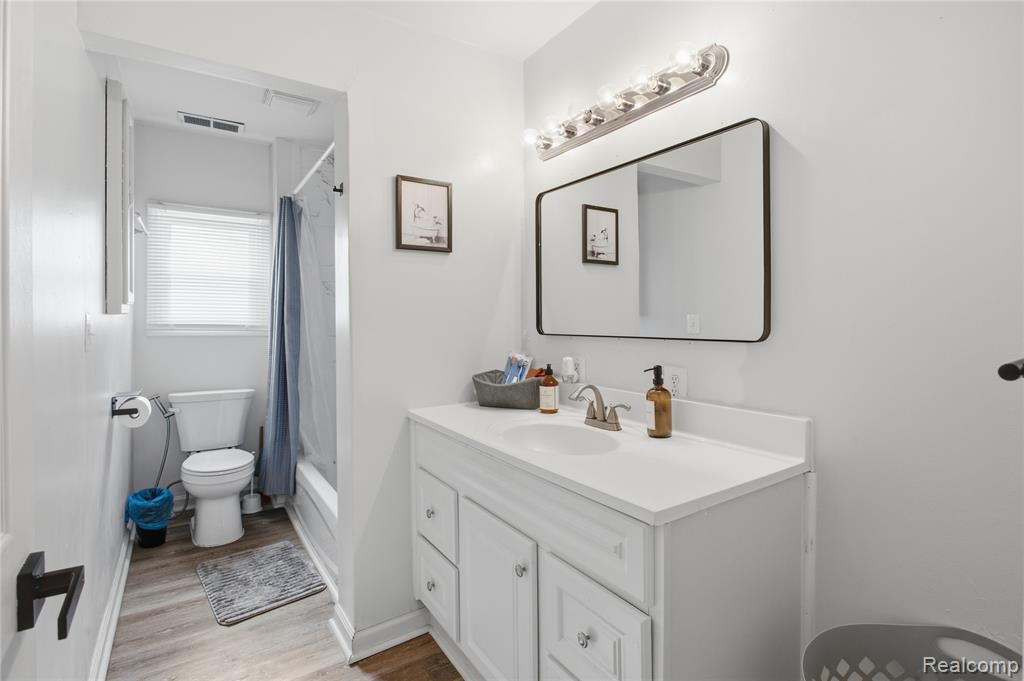 1660 Sheldon Road Canton, MI 48187 - Photo 15 of 37