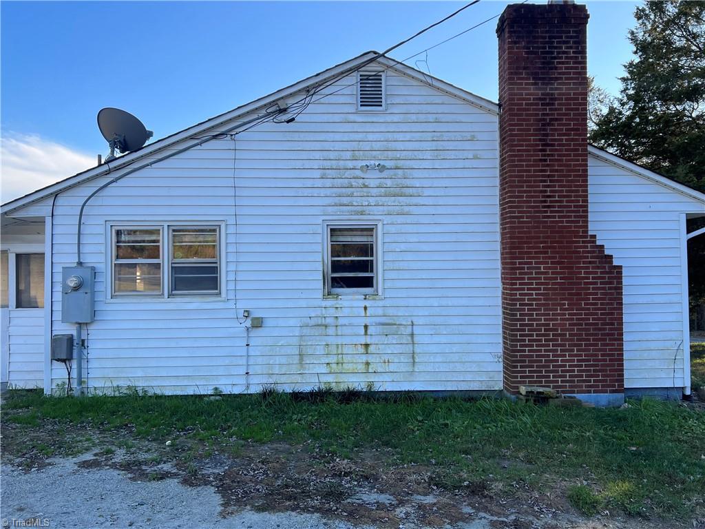186 Slate Road Mount Airy, NC 27030 - Photo 3 of 23 Gallery Image 3