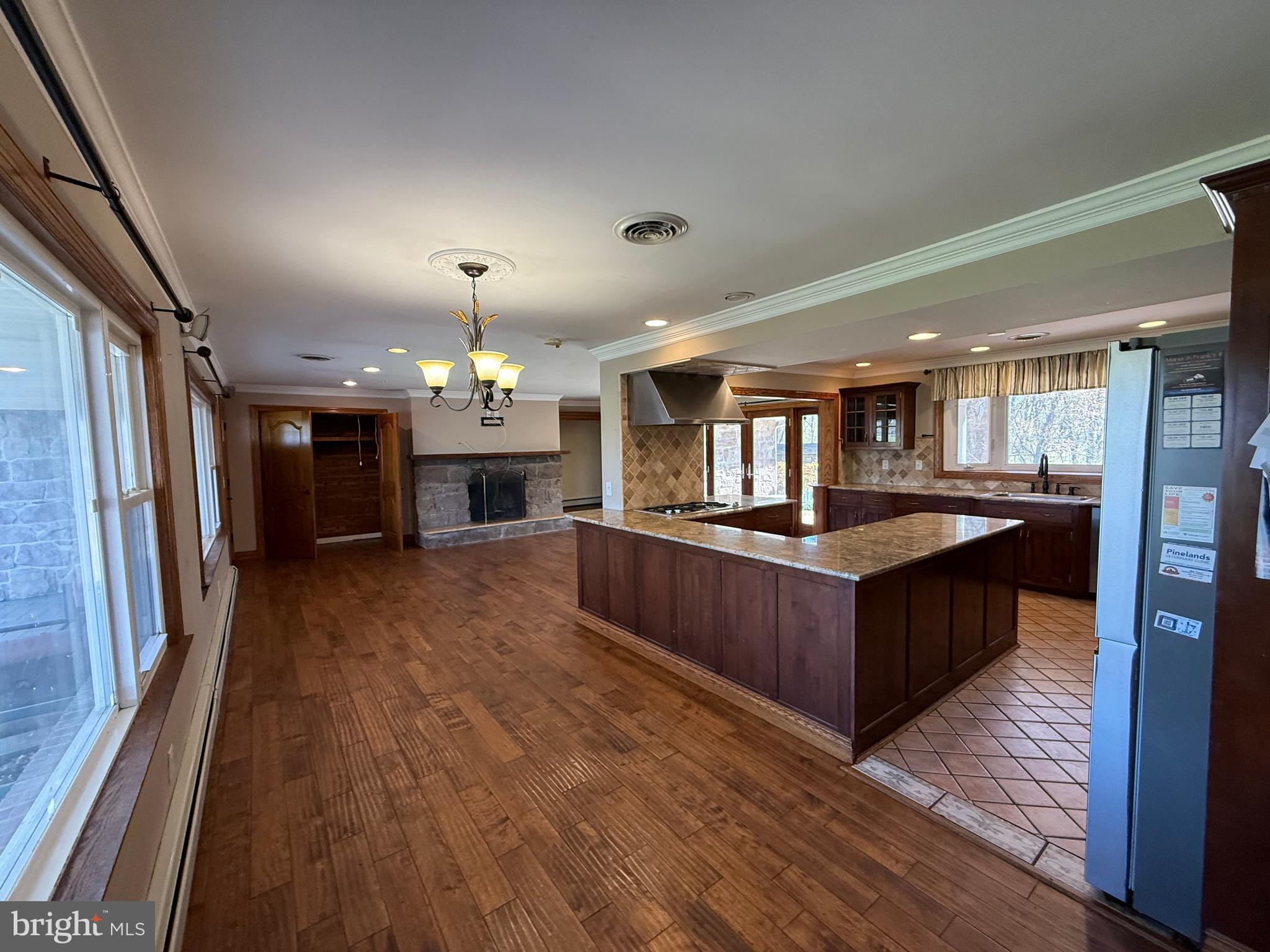 2360 Monmouth Road Jobstown, NJ 08041 - Photo 12 of 63 family room view