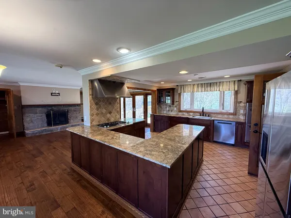 $3,000 | 2360 Monmouth Road, Jobstown, NJ 08041