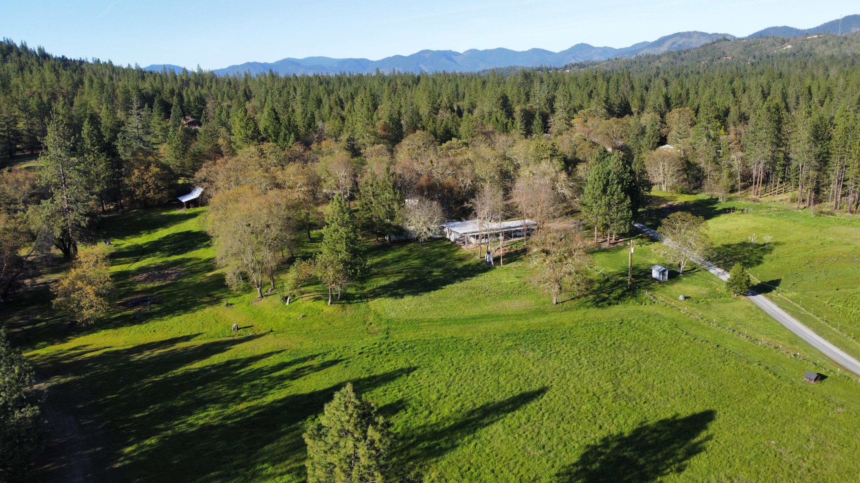 308 Stringer Gap Road Grants Pass, OR 97527 - Photo 1 of 28 SG3