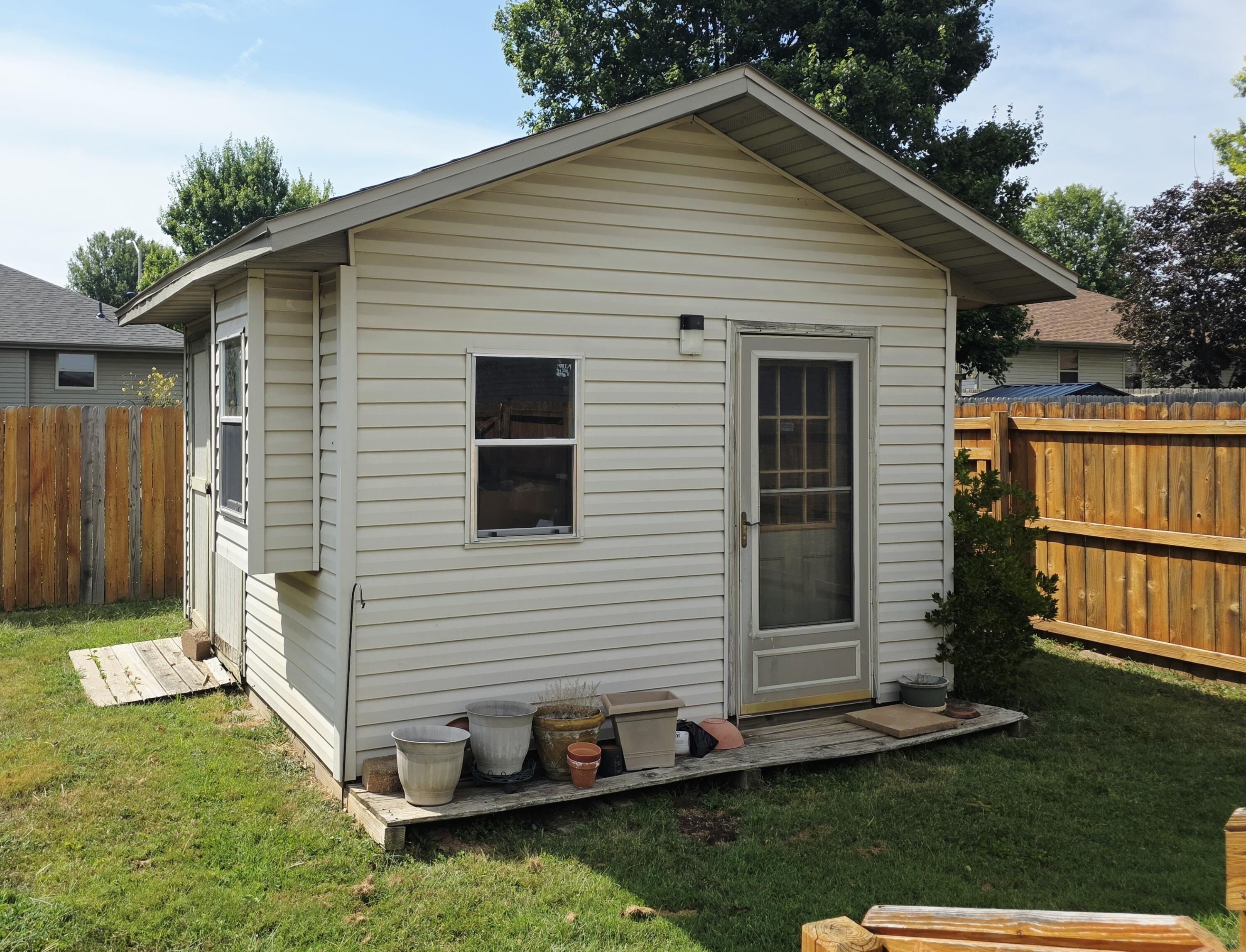847 South Canton Avenue Springfield, MO 65802 - Photo 15 of 16 20260823_151940