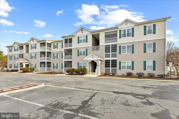 $325,000 | 1400 Pebble Drive, Unit 1424, Rehoboth Beach, DE 19971