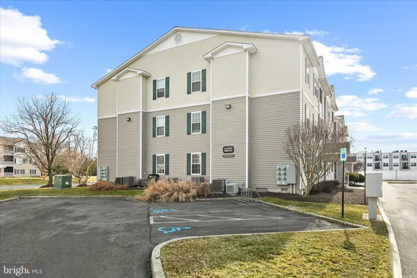 $325,000 | 1400 Pebble Drive, Unit 1424, Rehoboth Beach, DE 19971