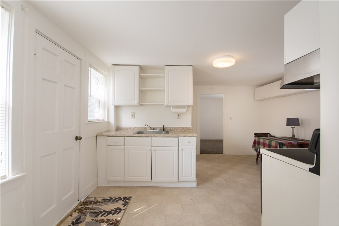 1778 West Main Road Middletown, RI 02842 - Photo 23 of 40