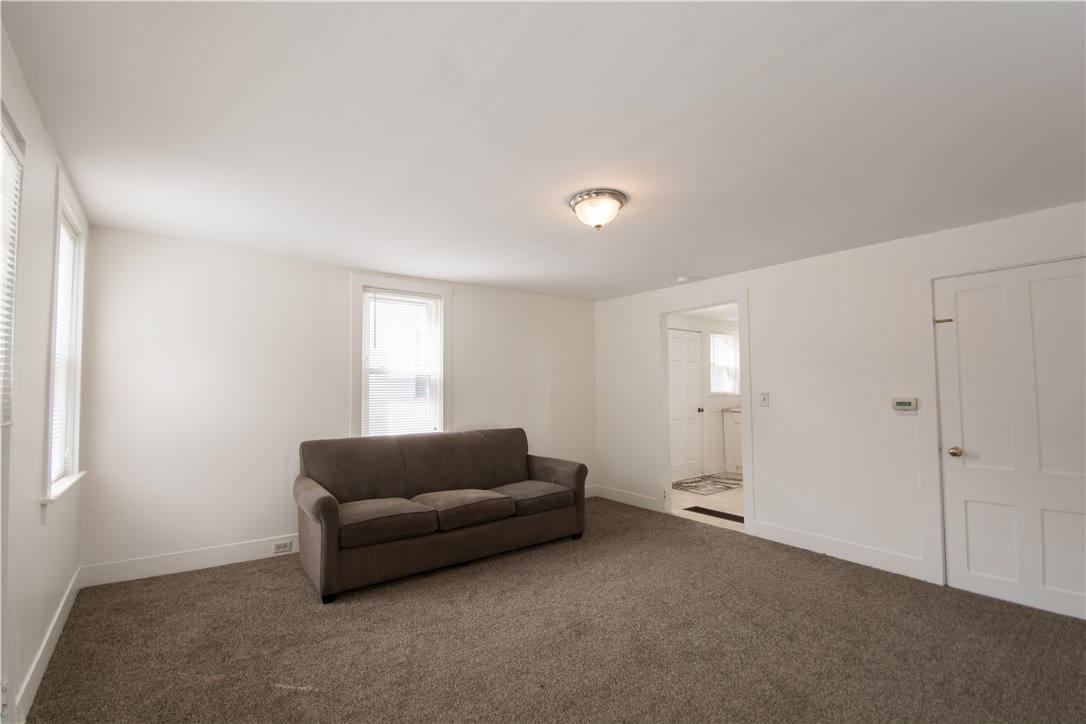 1778 West Main Road Middletown, RI 02842 - Photo 34 of 40