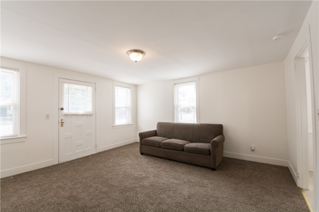 1778 West Main Road Middletown, RI 02842 - Photo 36 of 40