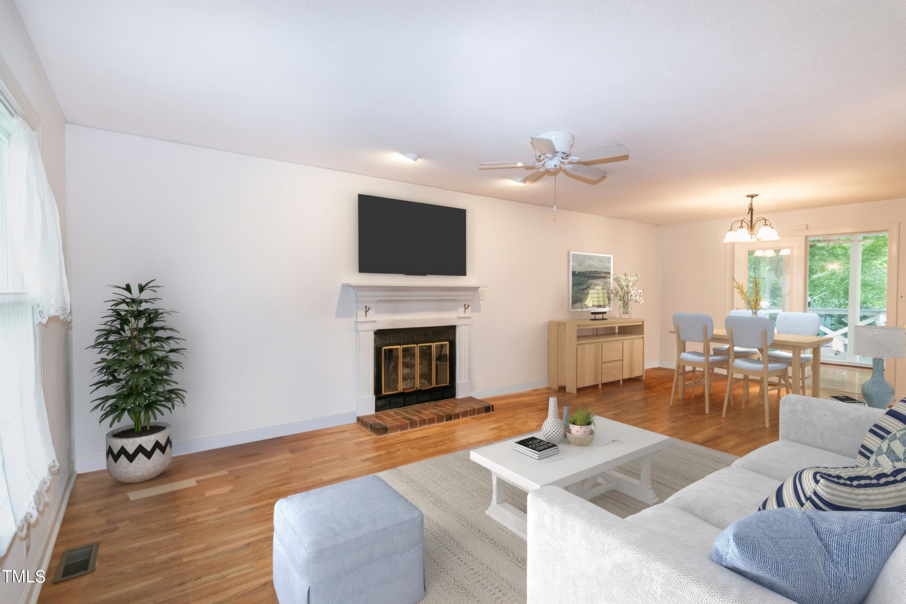 806 Temple Street Raleigh, NC 27609 - Photo 7 of 33 Virtual Staging Applied