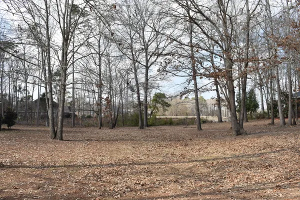 $28,000 | 50 North Lake Circle, Manning, SC 29102