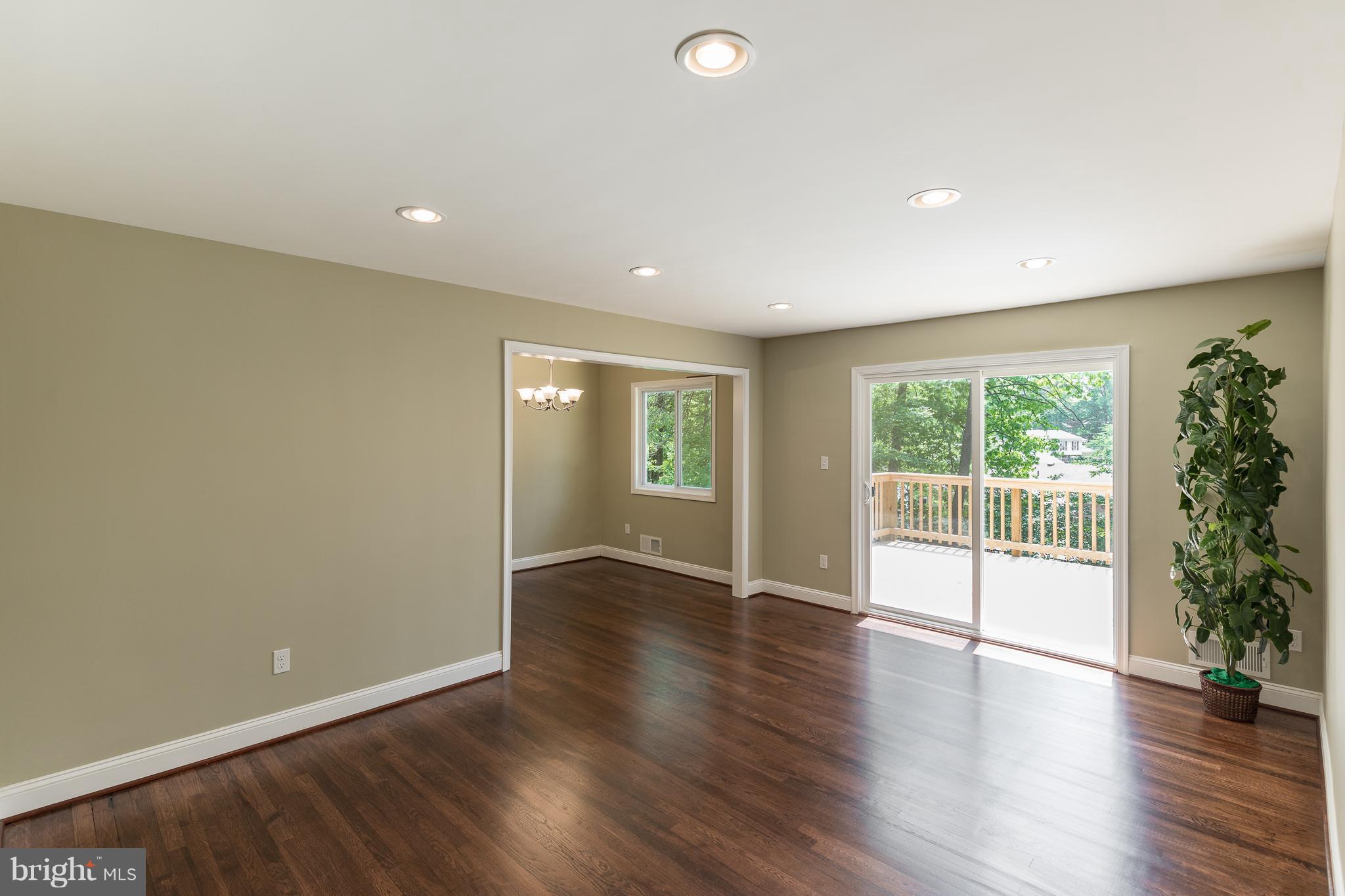 4307 Havelock Road Lanham, MD 20706 - Photo 6 of 29 Living Room