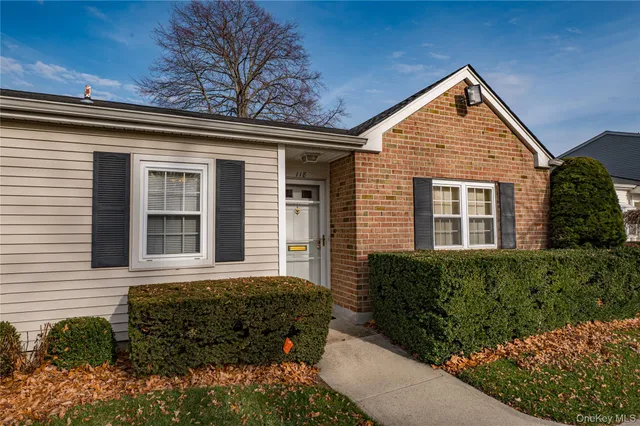 $649,000 | 118 Harbor South, Amityville, NY 11701