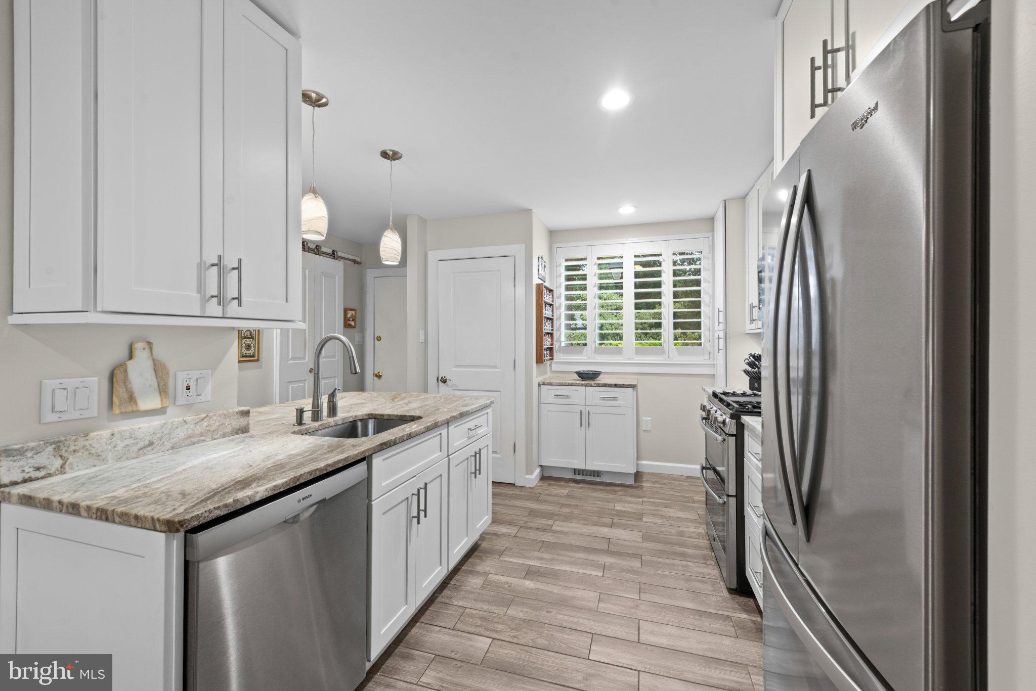 11 Stone Ridge Court Baltimore, MD 21239 - Photo 6 of 28 Gallery Image 6