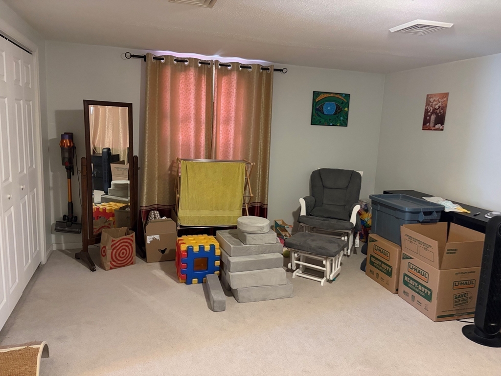 112 Marlboro Road Southborough, MA 01772 - Photo 12 of 16