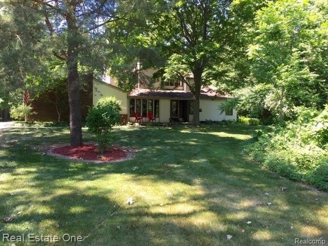 28693 Salem Road Farmington, MI 48334 - Photo 2 of 35