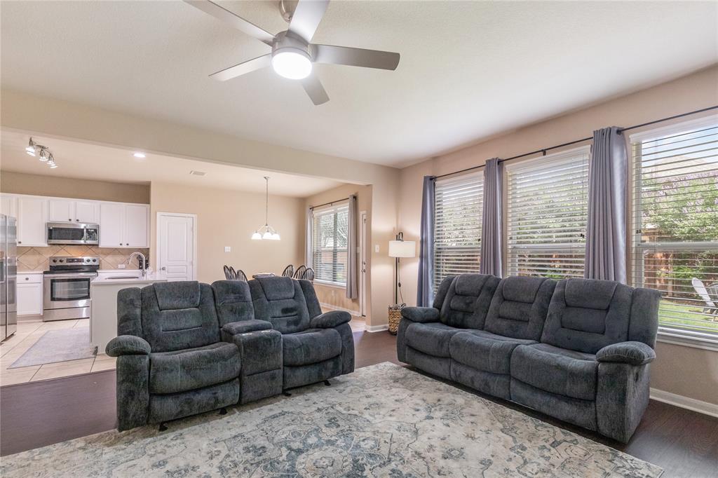 12208 Vienna Apple Road Fort Worth, TX 76244 - Photo 5 of 40